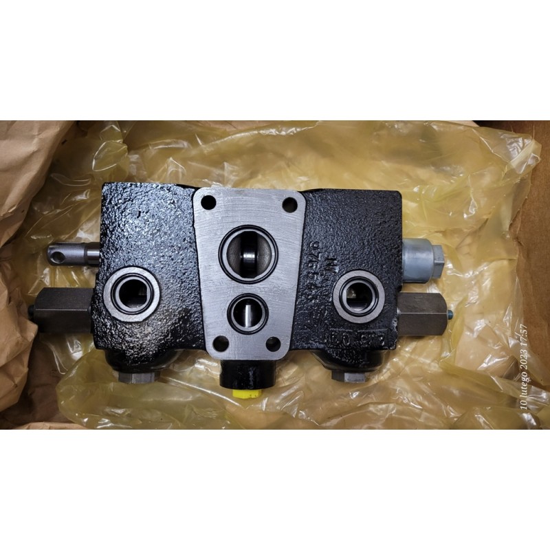 243145a5 Sekcja obrotu CASE 580 SLE SM