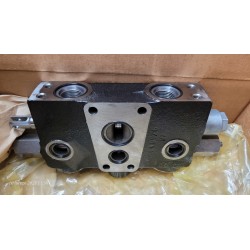 2243145a5 Sekcja obrotu CASE 580 SLE SM