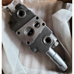 2113793A4 Sekcja rozdzielacza lift CASE 580 SLE SM