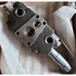 2113793A4 Sekcja rozdzielacza lift CASE 580 SLE SM
