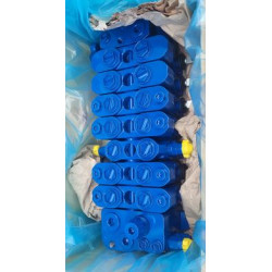 284222513 Rozdzielacz tylny CASE 580 695 New Holland LB 110 115