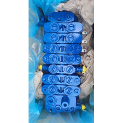 284222513 Rozdzielacz tylny CASE 580 695 New Holland LB 110 115