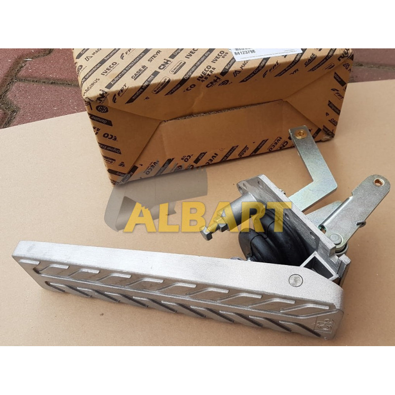 84123798 Pedał gazu CASE 580 T