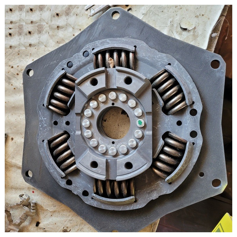 84146340 Tłumik drgań MAGNUM 235 MAGNUM 250 MAGNUM 260 MAGNUM 2654 MAGNUM 280 MAGNUM 290 MAGNUM